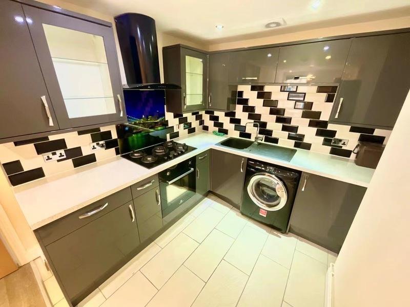 1 bed property in Tudor Street, Cardiff